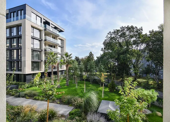 Free Parking Flats With Wifi And Pool Apartament Warna