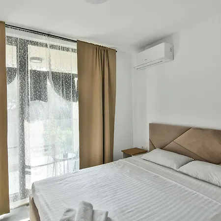 Free Parking Flats With Wifi And Pool Appartement *