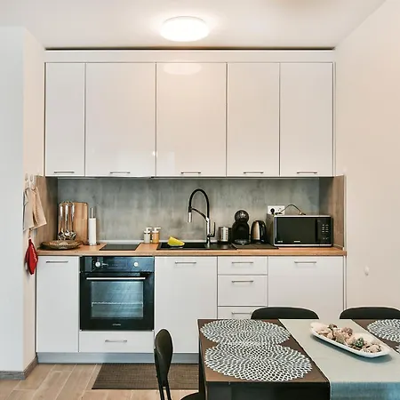 Free Parking Flats With Wifi And Pool Appartement Varna