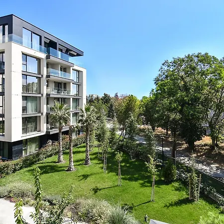 Free Parking Flats With Wifi And Pool *