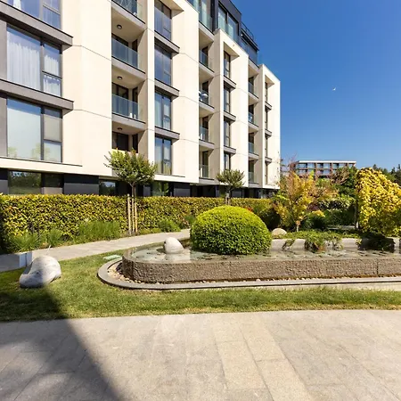 Free Parking Flats With Wifi And Pool Apartment *