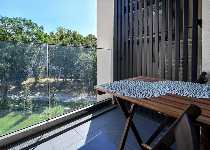 Free Parking Flats With Wifi And Pool Apartament *